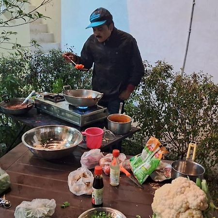 קג'ורהו Blue Sky Homestay מראה חיצוני תמונה