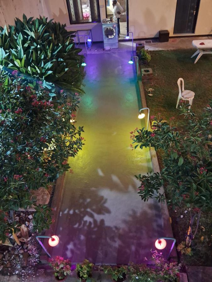 קג'ורהו Blue Sky Homestay מראה חיצוני תמונה